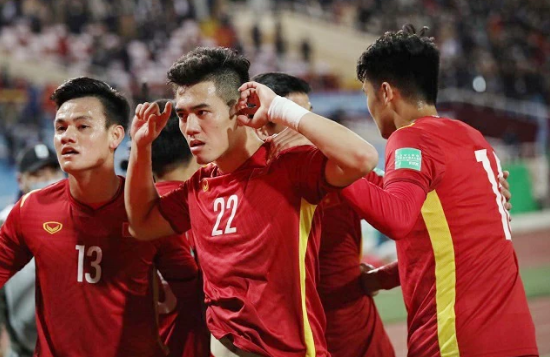 Bóng đá Việt Nam nhận món quà ý nghĩa từ FIFA