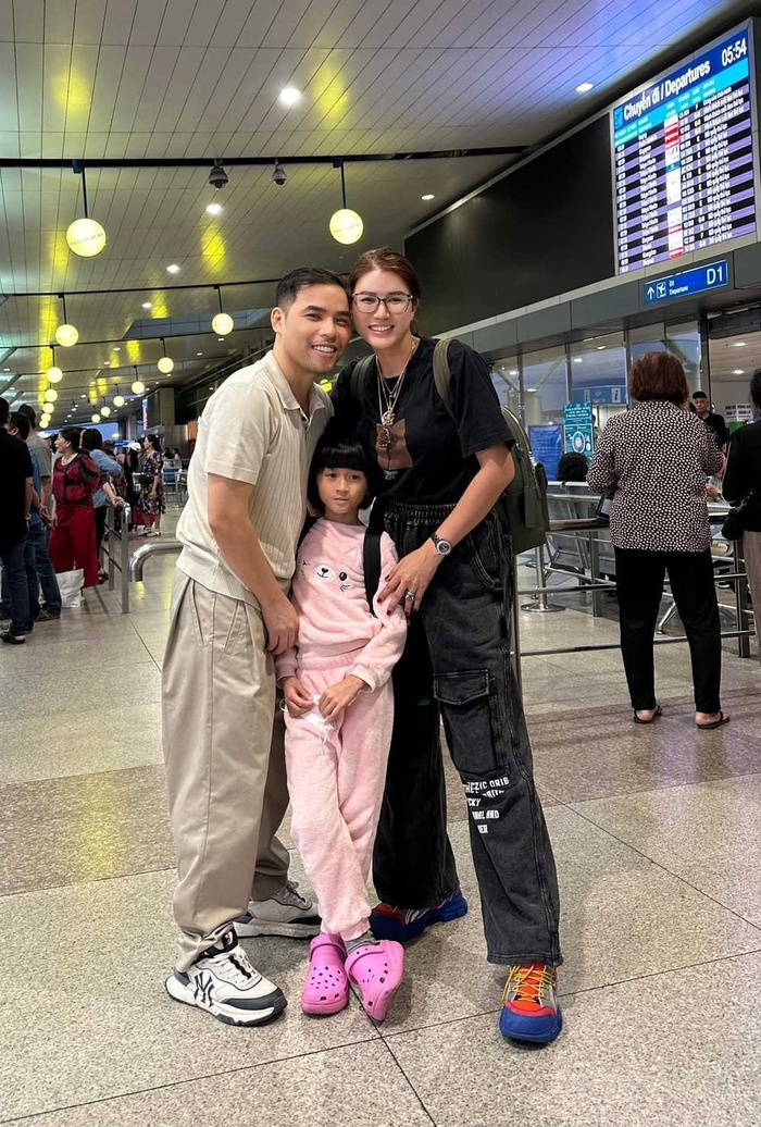 Trang Trần đưa con sang Mỹ định cư với chồng Việt kiều, buồn rớt nước mắt vì điều này