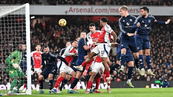 Arsenal lập kỳ tích thắng liên tiếp trước MU