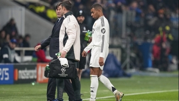 Kylian Mbappe chấn thương trong ngày đáng nhớ tại UEFA Champions League