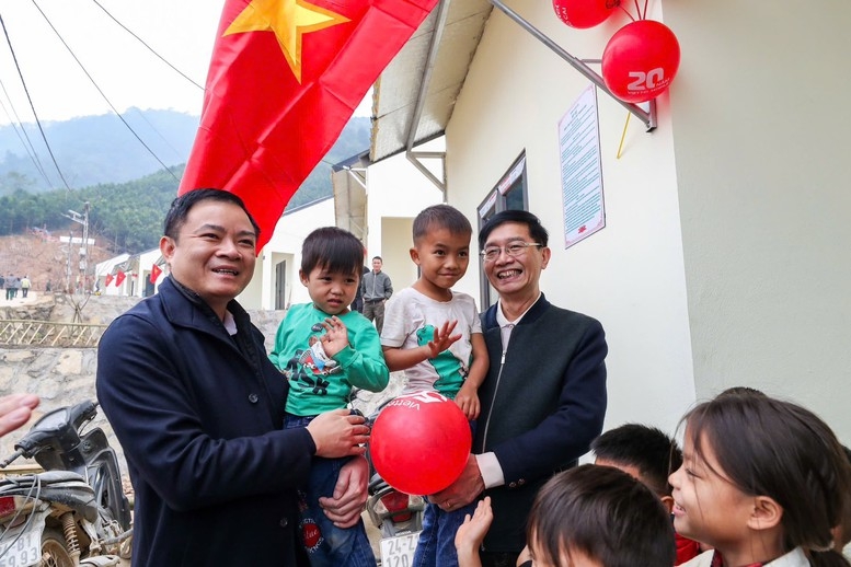 Khánh thành khu tái định cư thôn Làng Nủ, Kho Vàng và Nậm Tông (Lào Cai)