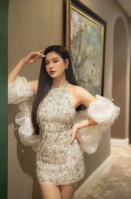 “Gái một con” Trương Quỳnh Anh khoe dáng gợi cảm “Gái một con” Trương Quỳnh Anh khoe dáng gợi cảm