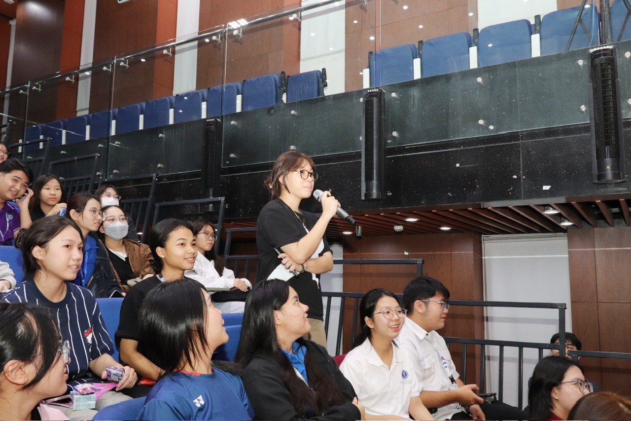 Tuyên truyền giáo dục sức khỏe tình dục, sinh sản cho sinh viên tại Trường Đại học Luật TP HCM: Lan tỏa kiến thức, xây nền tảng cho một thế hệ trẻ Tuyên truyền giáo dục sức khỏe tình dục, sinh sản cho sinh viên tại Trường Đại học Luật TP HCM: Lan tỏa kiến thức, xây nền tảng cho một thế hệ trẻ