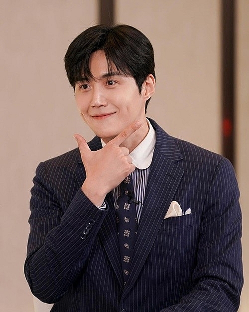 Vì sao clip Suzy chạy bộ ở Hồ Tây gây sốt?