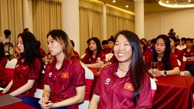 HLV Mai Đức Chung mang đội hình mạnh dự SEA Games 33