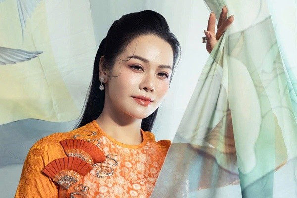 Nhật Kim Anh bác tin ‘bị bắt’, trấn an khán giả