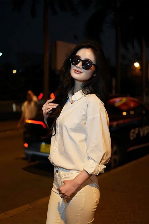 Ý Nhi trở về nước đồng hành cùng Miss World Vietnam 2025. Ý Nhi trở về nước đồng hành cùng Miss World Vietnam 2025.