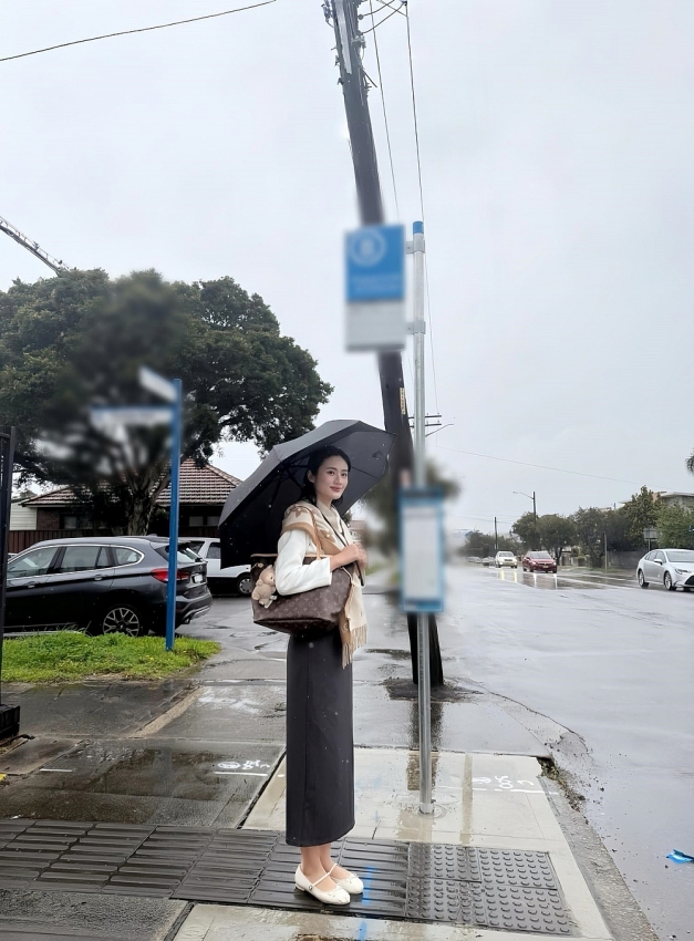 Ý Nhi trở về nước đồng hành cùng Miss World Vietnam 2025. Ý Nhi trở về nước đồng hành cùng Miss World Vietnam 2025.