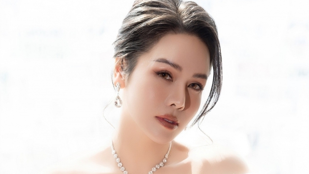 Nhật Kim Anh đa tài, sống bình yên bên hai con