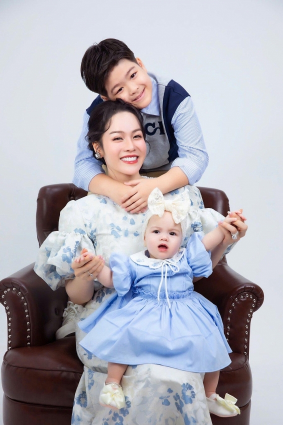 Nhật Kim Anh đa tài, sống bình yên bên hai con