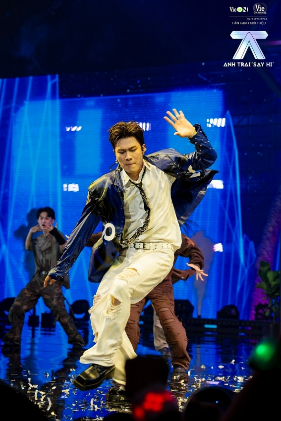 Cuộc sống của ‘anh trai’ Dương Domic trước tin đồn hẹn hò