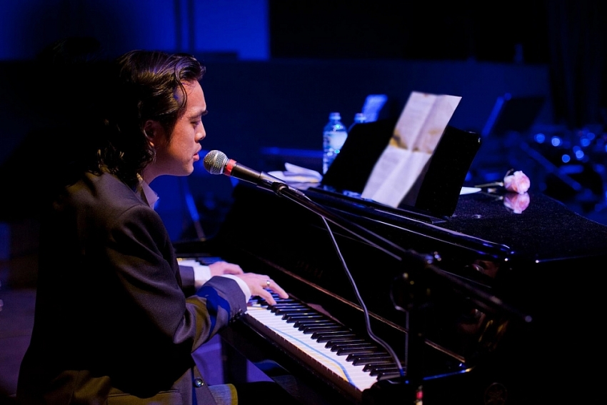 Hơn một thập kỷ làm nghề tại Việt Nam của nhạc sĩ Dương Khắc Linh