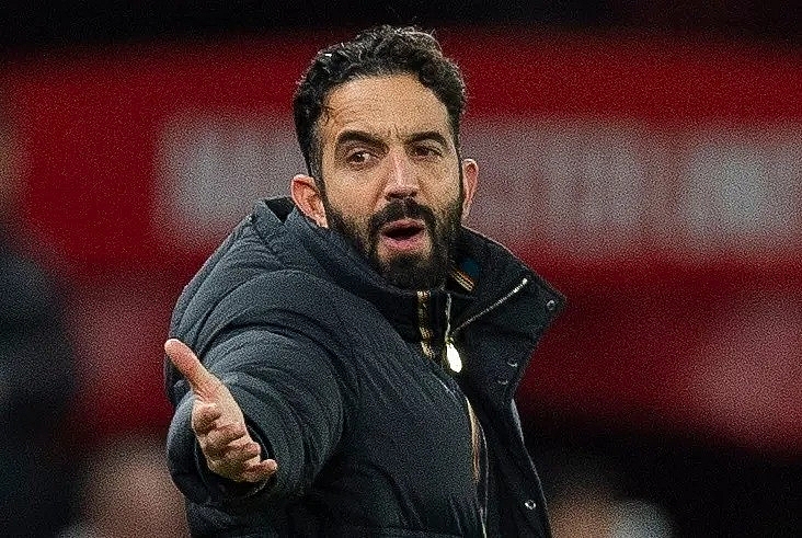 Man Utd bị la ó, chỉ trích dữ dội khi gây thất vọng tại Old Trafford