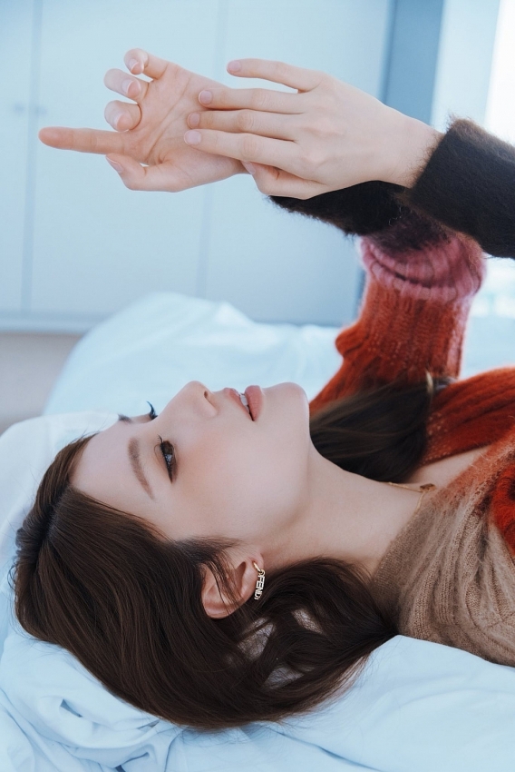 Diễm My 9X tuổi 35 khoe nhan sắc gái một con rạng rỡ