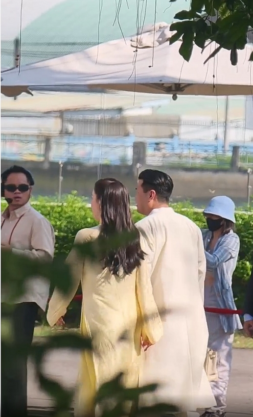 Hà Tăng - Louis Nguyễn và Linh Rin - Phillip Nguyễn xuất hiện sang chảnh ở đám cưới Tiên Nguyễn