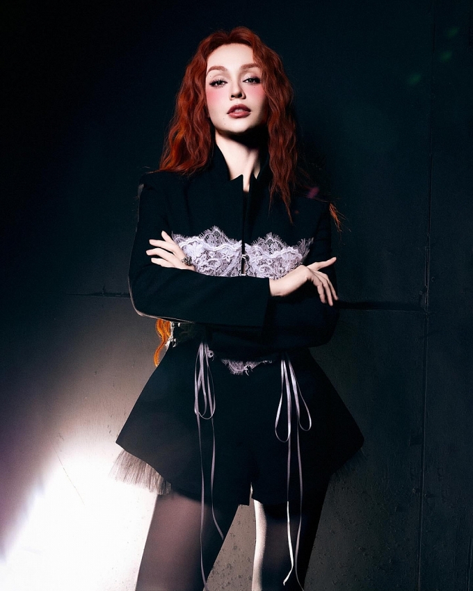 “Bông hồng lai” MLee quyến rũ, đa sắc và đầy khí chất ở tuổi 33 “Bông hồng lai” MLee quyến rũ, đa sắc và đầy khí chất ở tuổi 33