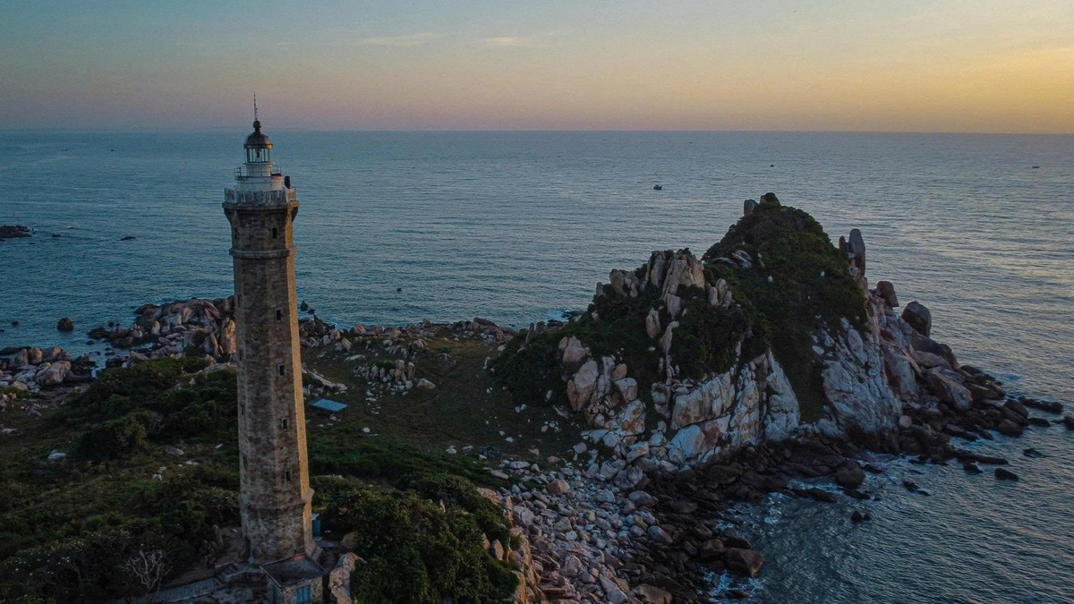 Hải đăng Kê Gà được xếp hạng di tích