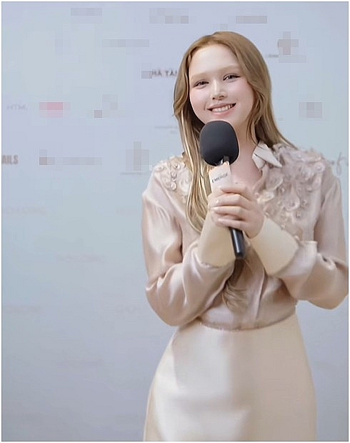 Diện mạo qua 'cam thường' của Xoài Non làm netizen 'đứng hình'