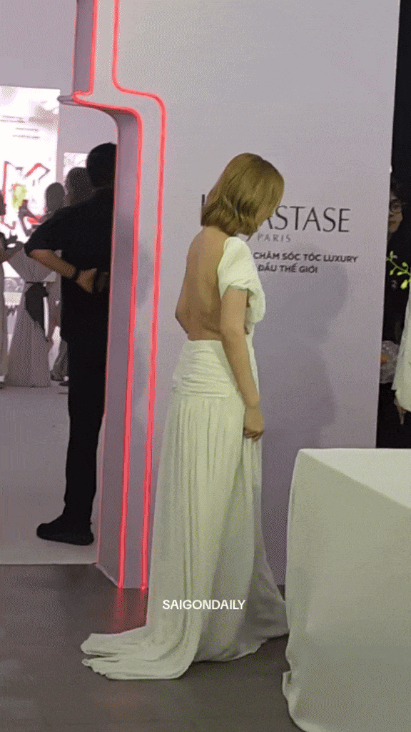 Diện mạo qua 'cam thường' của Xoài Non làm netizen 'đứng hình'