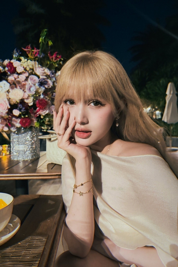 Diện mạo qua 'cam thường' của Xoài Non làm netizen 'đứng hình'