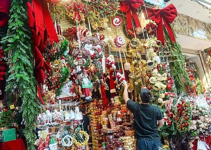 Phố Hàng Mã lộng lẫy mùa Giáng sinh, sức mua Phố Hàng Mã lộng lẫy mùa Giáng sinh, sức mua