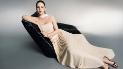 Nữ tổng tài "Cách em 1 milimet" đẹp quyến rũ ngoài đời thực