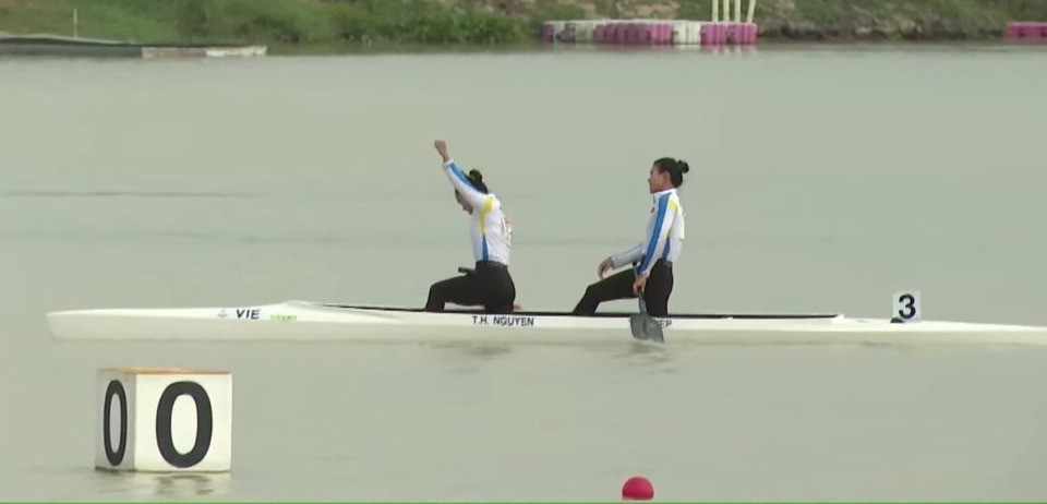 Huy chương vàng đầu tiên của Việt Nam tại SEA Games 33 Huy chương vàng đầu tiên của Việt Nam tại SEA Games 33