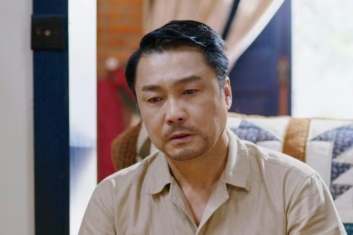 Nam tài tử đình đám Lý Hùng: Tiết lộ cát xê mấy chục cây vàng, U60 vẫn độc thân, sống trong biệt thự 700 m2 giữa Sài Thành