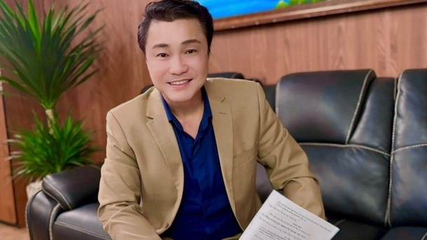 Nam tài tử đình đám Lý Hùng: Tiết lộ cát xê mấy chục cây vàng, U60 vẫn độc thân, sống trong biệt thự 700 m2 giữa Sài Thành