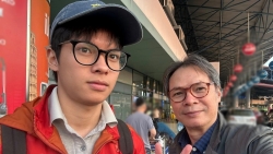 Đạo diễn Trần Lực cùng con trai đóng phim điện ảnh