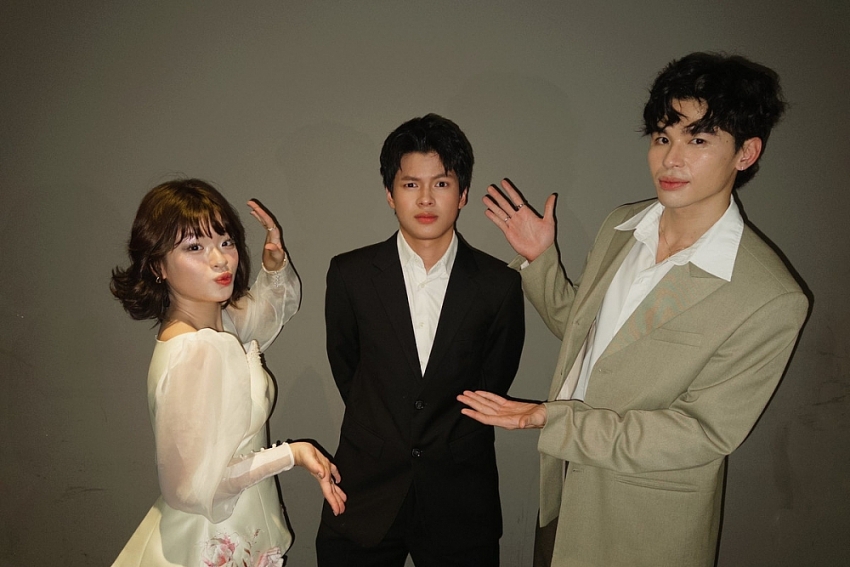 Đạo diễn Trần Lực cùng con trai đóng phim điện ảnh Đạo diễn Trần Lực cùng con trai đóng phim điện ảnh