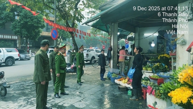 Hà Nội đồng loạt ra quân giành lại vỉa hè, lòng đường