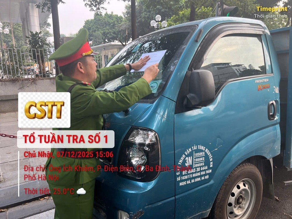 Hà Nội đồng loạt ra quân giành lại vỉa hè, lòng đường Hà Nội đồng loạt ra quân giành lại vỉa hè, lòng đường