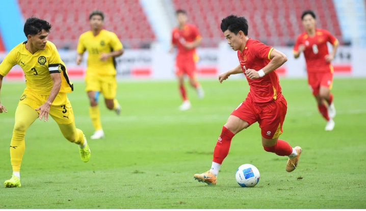 Vào bán kết SEA Games, HLV Kim Sang Sik nói thẳng 1 điều