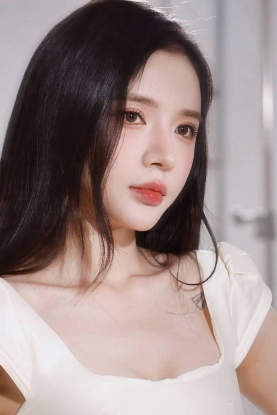 Nhan sắc nàng thơ mới của Trấn Thành Nhan sắc nàng thơ mới của Trấn Thành