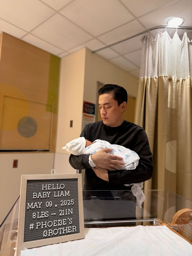 Lam Trường và hôn nhân viên mãn bên vợ trẻ kém 17 tuổi Lam Trường và hôn nhân viên mãn bên vợ trẻ kém 17 tuổi