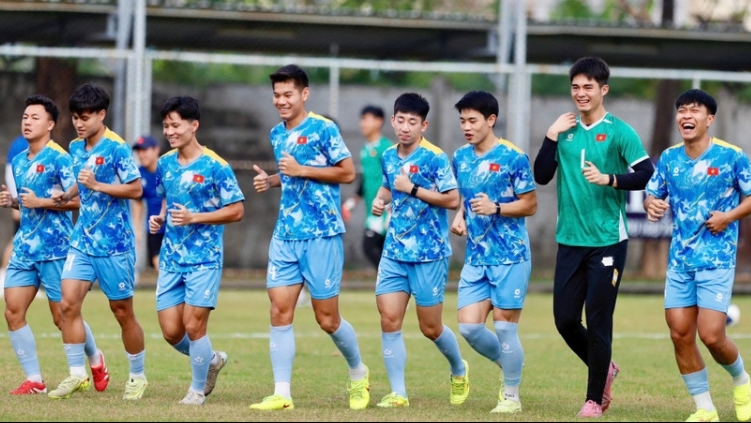 U22 Việt Nam trở lại sân tập, chuẩn bị cho trận bán kết SEA Games 33