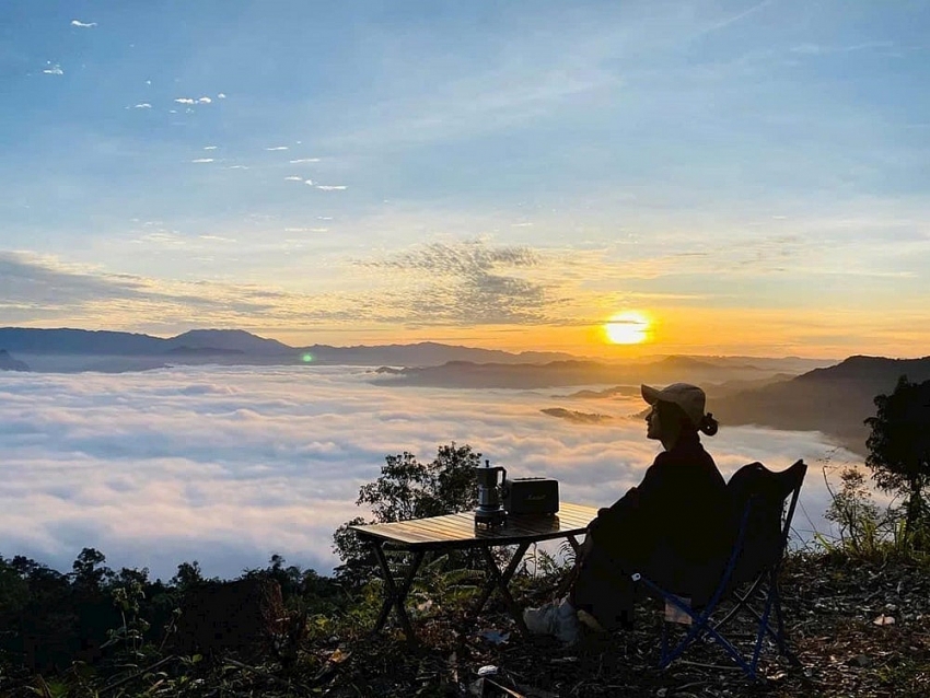 Đồn Đèn điểm chạm mây mới của Thái Nguyên khiến du khách mê mẩn