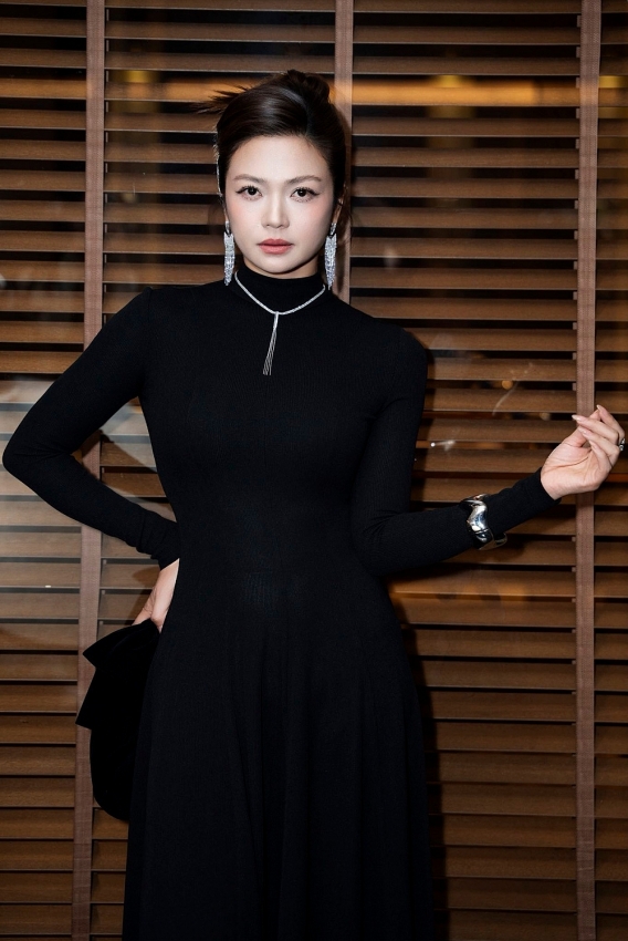 Kiều Anh trẻ trung ở tuổi 44 sau khi giảm cân vào vai diễn viên múa Kiều Anh trẻ trung ở tuổi 44 sau khi giảm cân vào vai diễn viên múa