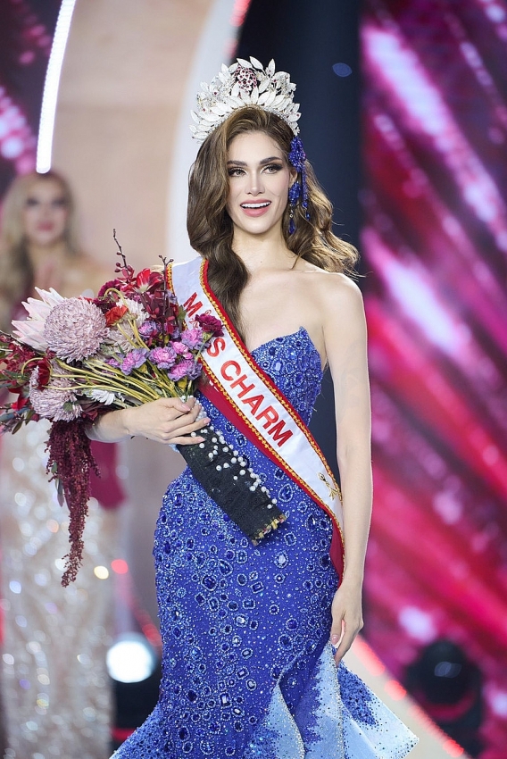 Sắc vóc nổi bật của mỹ nhân 26 tuổi đăng quang Miss Charm 2025 Sắc vóc nổi bật của mỹ nhân 26 tuổi đăng quang Miss Charm 2025