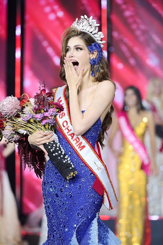 Sắc vóc nổi bật của mỹ nhân 26 tuổi đăng quang Miss Charm 2025 Sắc vóc nổi bật của mỹ nhân 26 tuổi đăng quang Miss Charm 2025