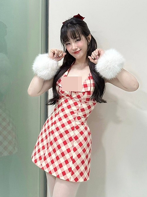 Lương Bích Hữu tươi rói trong ngày nhận bằng tốt nghiệp