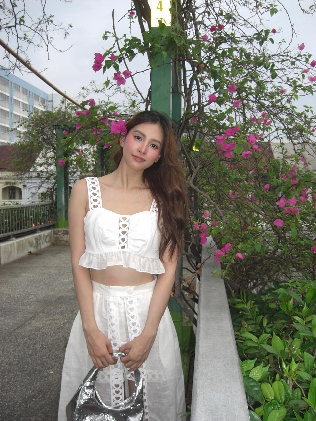 Hoa hậu Tiểu Vy đối mặt với kiếp nạn đặt hàng online Hoa hậu Tiểu Vy đối mặt với kiếp nạn đặt hàng online