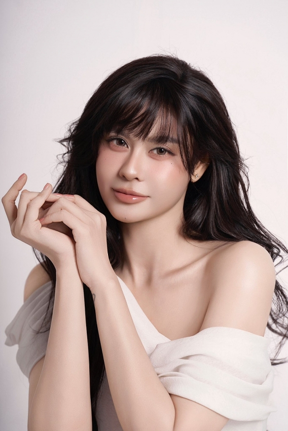 Trương Quỳnh Anh khoe nhan sắc đẹp tựa búp bê, U40 vẫn khiến fan xuýt xoa