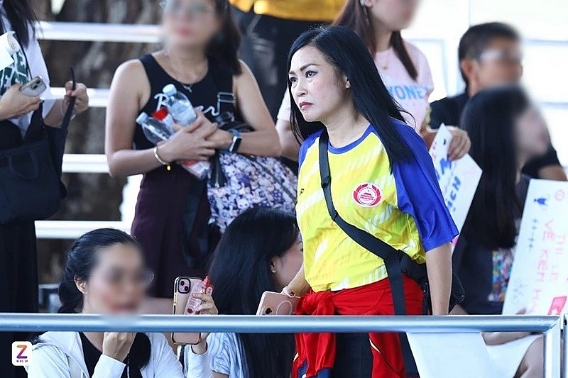 Hòa Minzy - Phương Thanh cổ vũ thể thao Việt Nam ở SEA Games 33