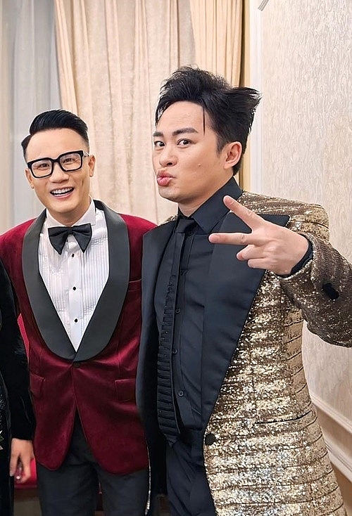 Sao Việt vỡ òa trước thành tích của U22 Việt Nam