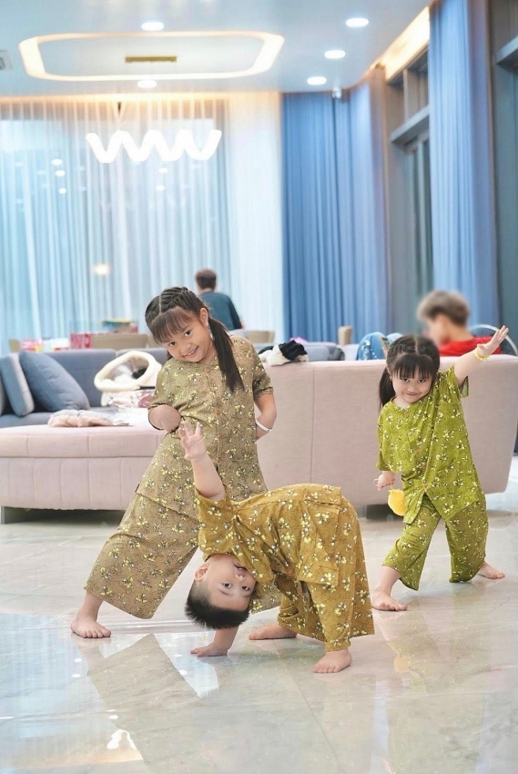 Con trai Lê Dương Bảo Lâm đáng yêu hết nấc