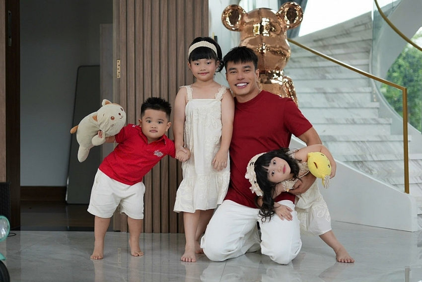 Con trai Lê Dương Bảo Lâm đáng yêu hết nấc