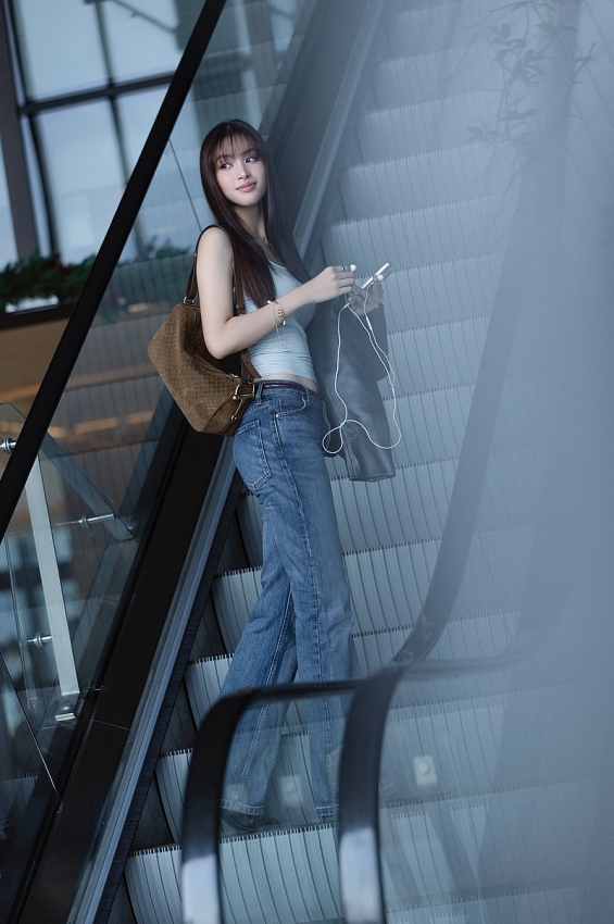 Tiểu Vy bắt trend 'trạm tỷ', ghi điểm với phong cách trẻ trung, cuốn hút