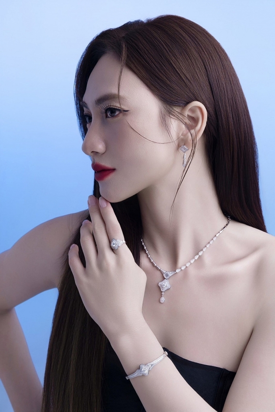 Phương Anh Đào gây chú ý với nhan sắc trong bộ ảnh mới